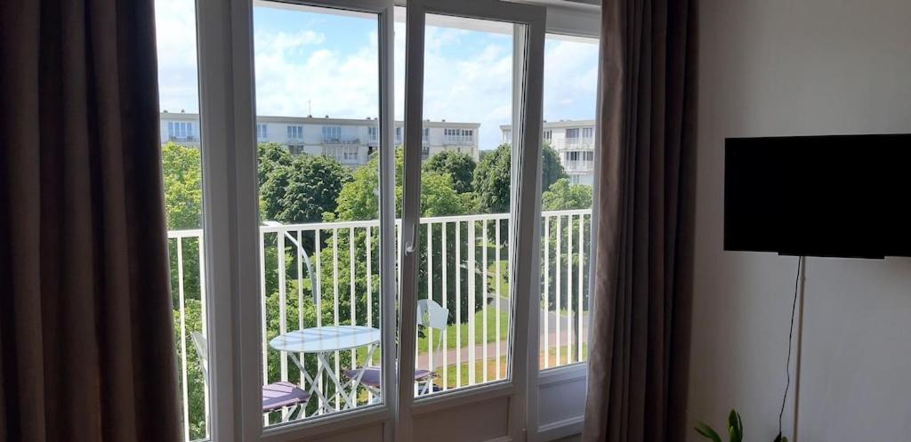 Appartement Lumineux Idealement Situe A Proximite De Musees Equipements Sportifs Salle De Spectacle Commerces Caen Zewnętrze zdjęcie